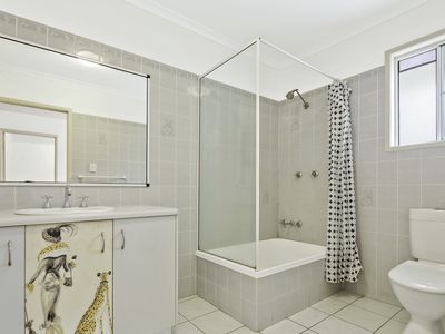 2 / 15 Tropic Road, Cannonvale