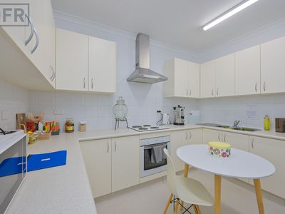 1 / 31 Council Avenue, Rockingham