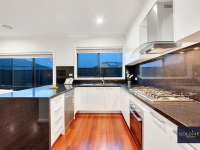 32 Peninsula Crescent, Craigieburn