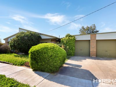 8 Henderson Avenue, Horsham