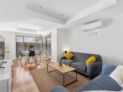 64A London Street, North Perth