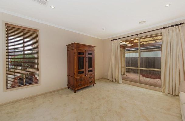 5 Petre Court, Roxburgh Park
