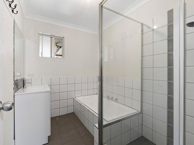 5 St Georges Avenue, Champion Lakes