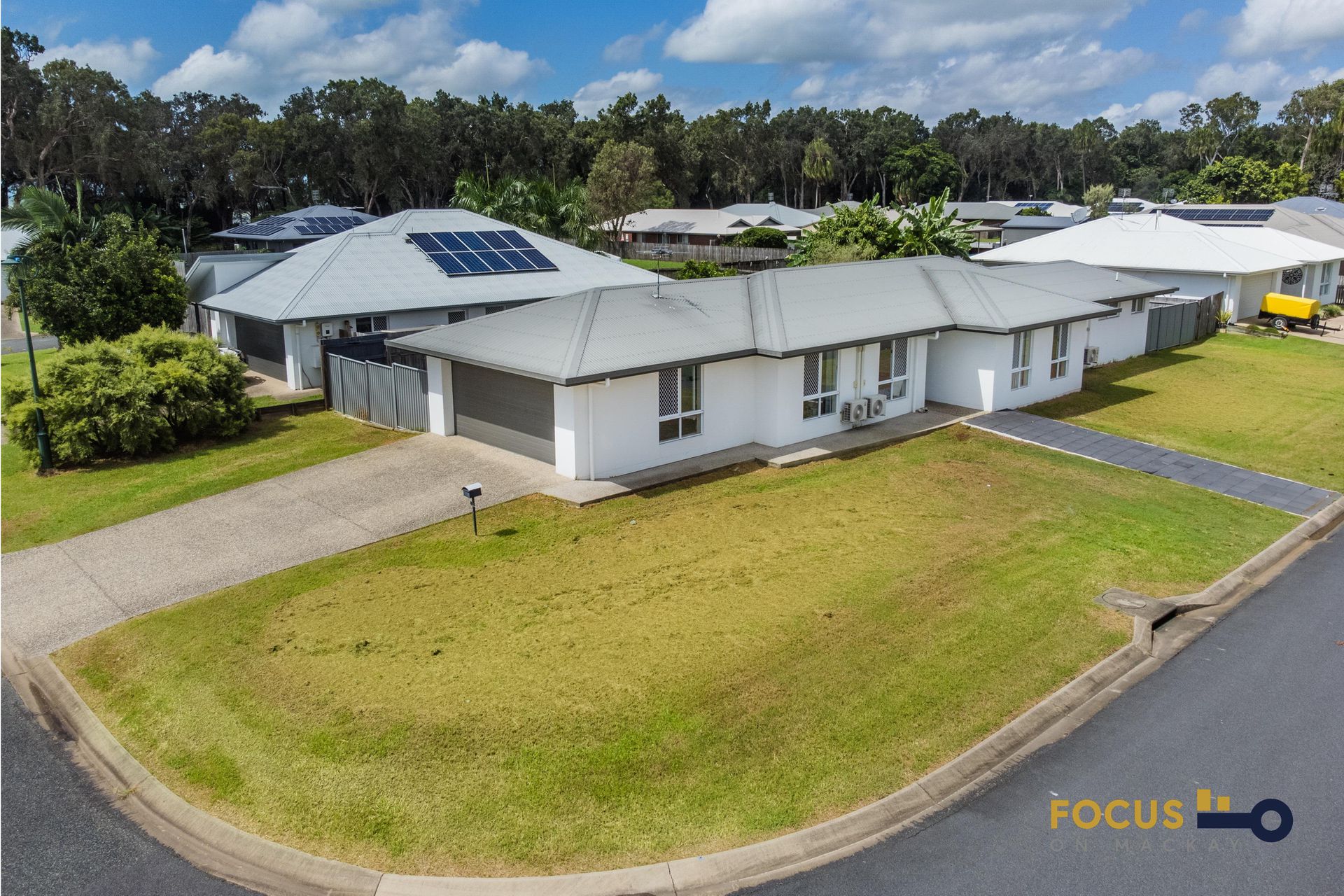 8 Leonie Court, Armstrong Beach
