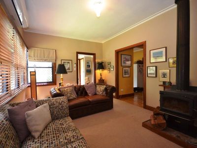 12 Lakeside Avenue, Mount Beauty
