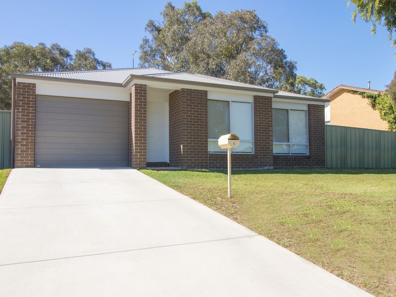 5 Myrtle Street, West Albury