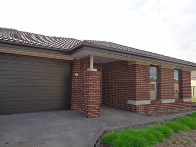 26 Parkview Street, Melton West