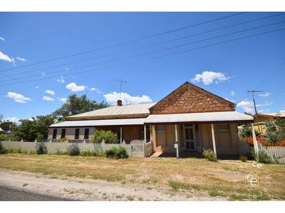 15-18 Halfway House Road, Sedan