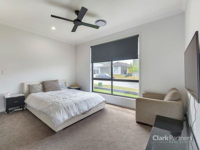 18 Houghton Street, Spring Mountain