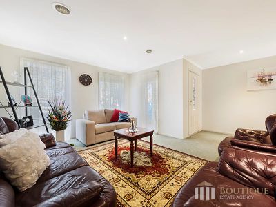 9 Tranter Square, Lynbrook
