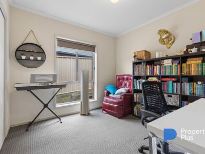 4B Alfreda Place, Golden Square