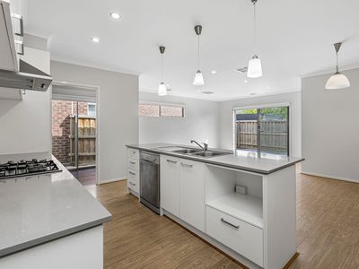 12 Adelong Street, Werribee