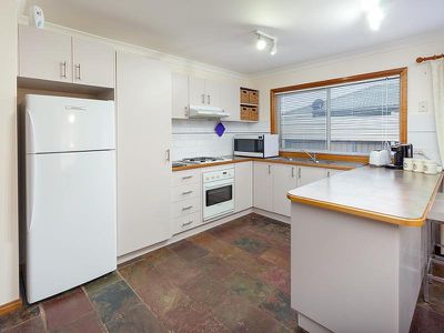 14 THOMAS PLACE, Wodonga