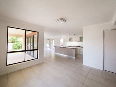 6 Bernard Crescent, Kingaroy