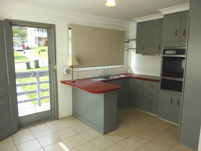 27 Divide Street, Forster