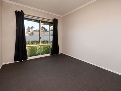 2 / 24 EDINBURGH CIRCUIT, Wodonga
