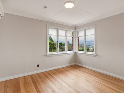 122 Easther Crescent, Kew