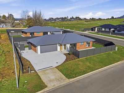 1 / 5 Thorne Avenue, Legana