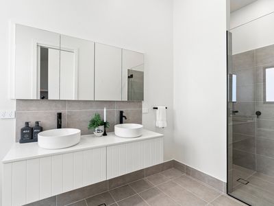 11 Wirraway Boulevard, Badagarang