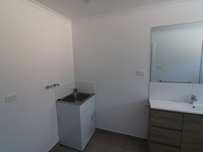 1 / 18 OAK STREET, Seymour