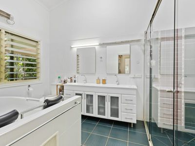 387-389 Western Ave, Montville