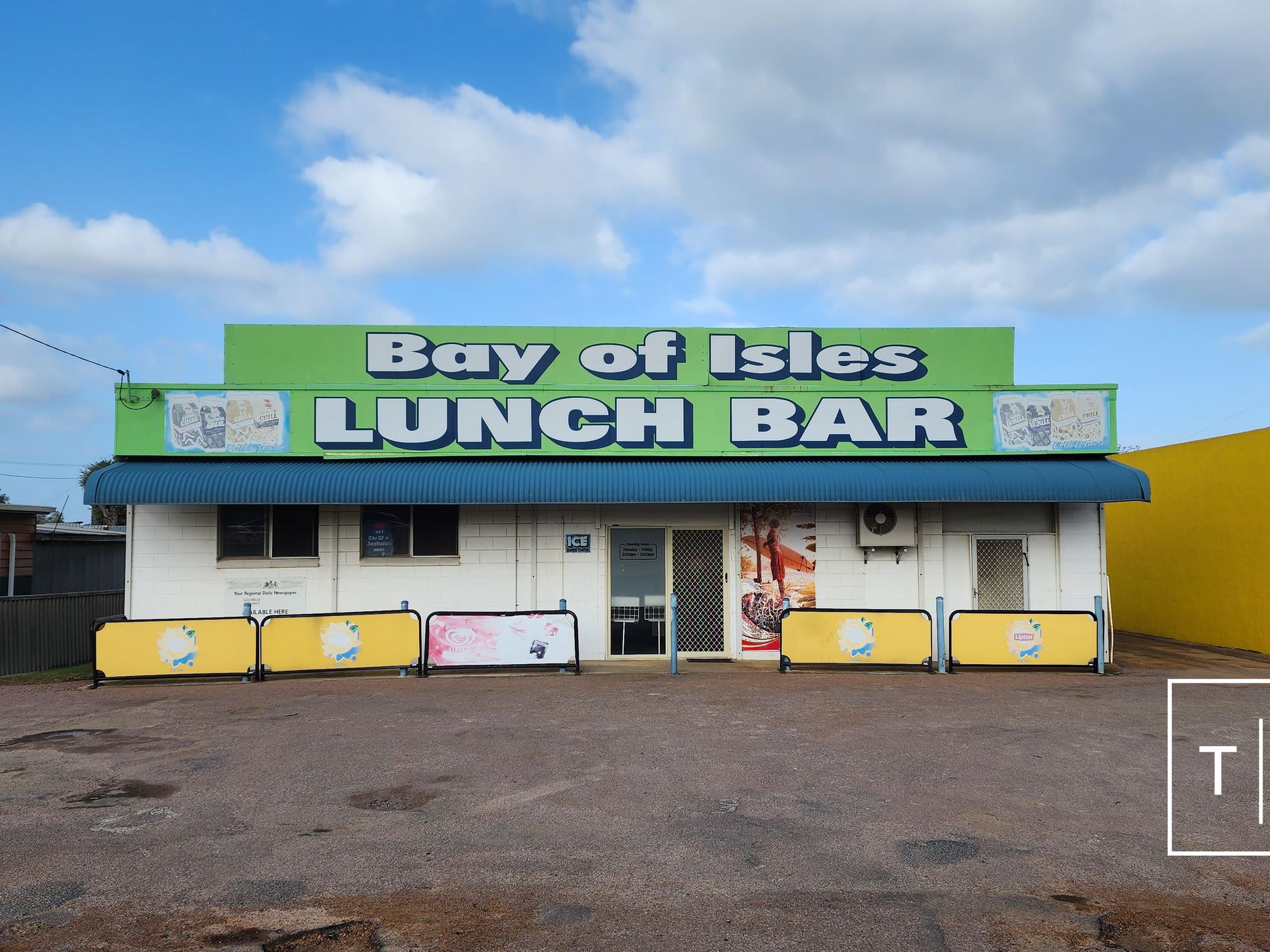 bay-of-isles-lunch-bar-thorp-realty