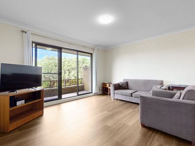 8 / 16 Central Avenue, Westmead