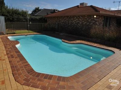 4 Christie Close, Dubbo