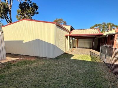 2 Rabbish Place, South Kalgoorlie