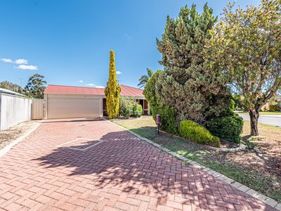 6 Jenniphur Court, Atwell
