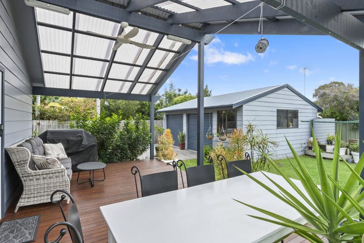 13 Windsor Road, Berkeley Vale