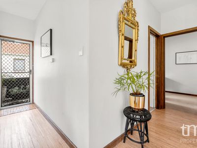 4 / 42 Broadway, Crawley