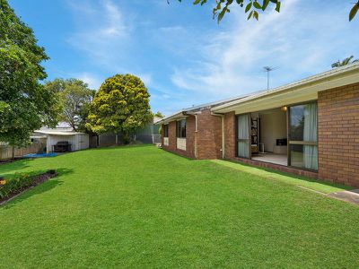 12 Cotswold Court, Rochedale South