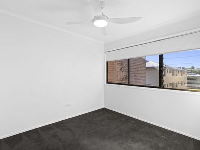 2 / 142 Carmody Road, St Lucia