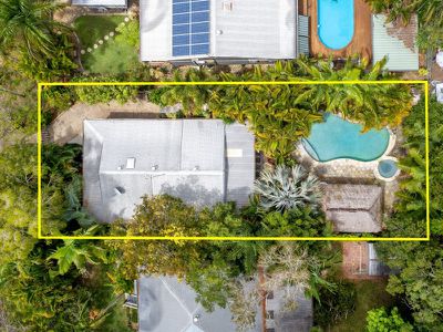 4 Pines Avenue, Cooroibah