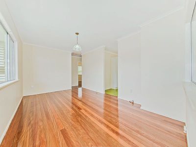 55 Roseberry Pde, Wynnum West