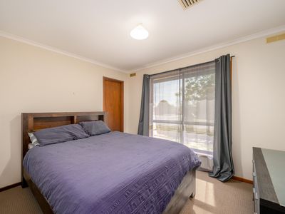 1 / 8 Meaklim Street, Shepparton