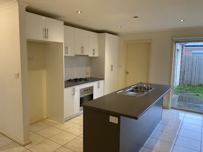 5 Barmera Way, Truganina