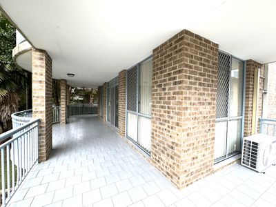 1 / 5 Robertson Street, Parramatta