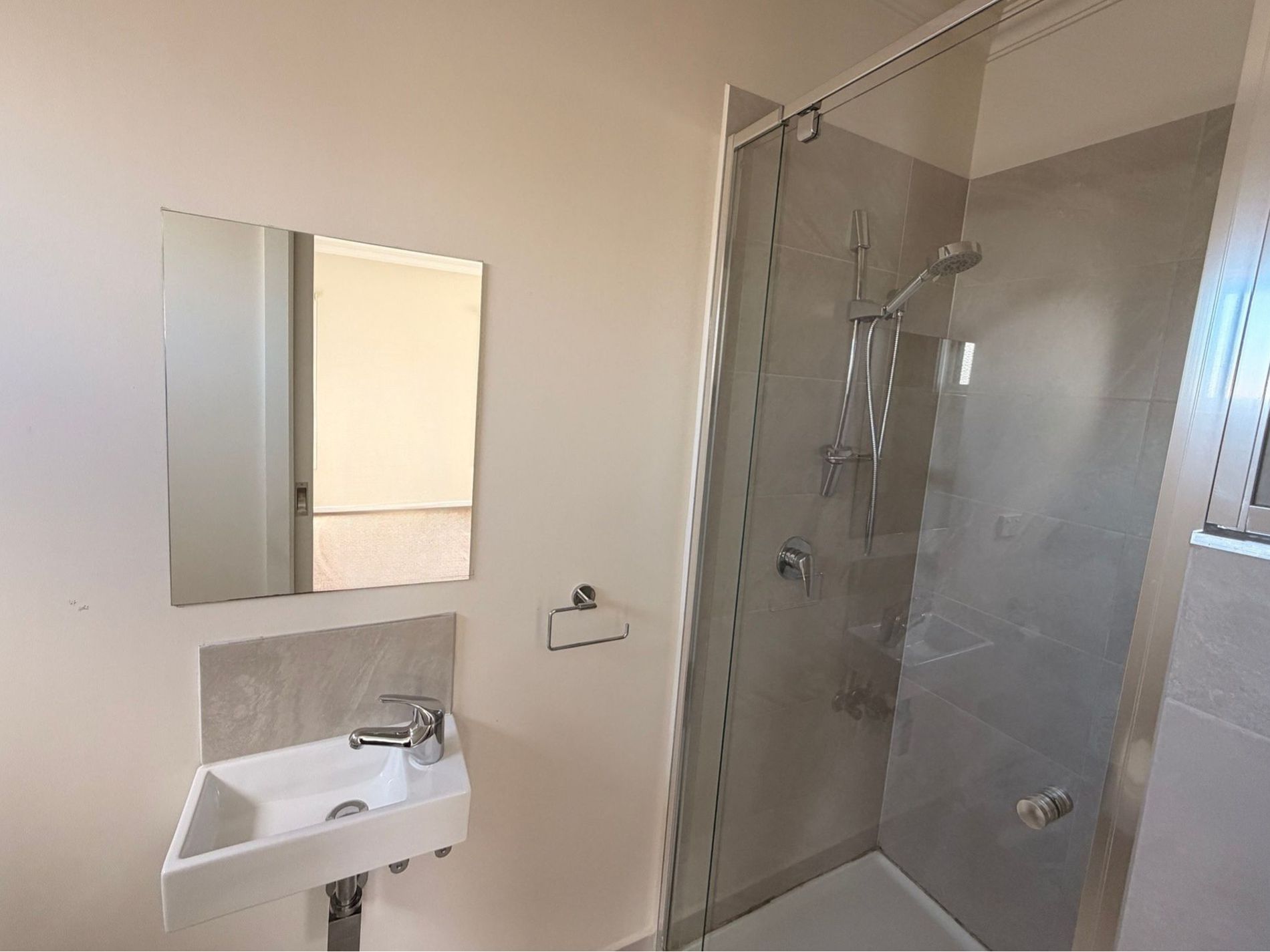 2 / 7 Trewheela Avenue, Manifold Heights