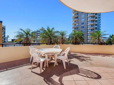 17 / 32 River Esplanade, Mooloolaba