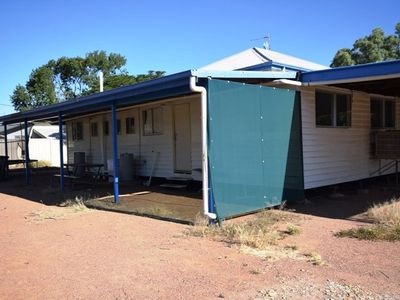 2 / 127 Emu Street, Longreach