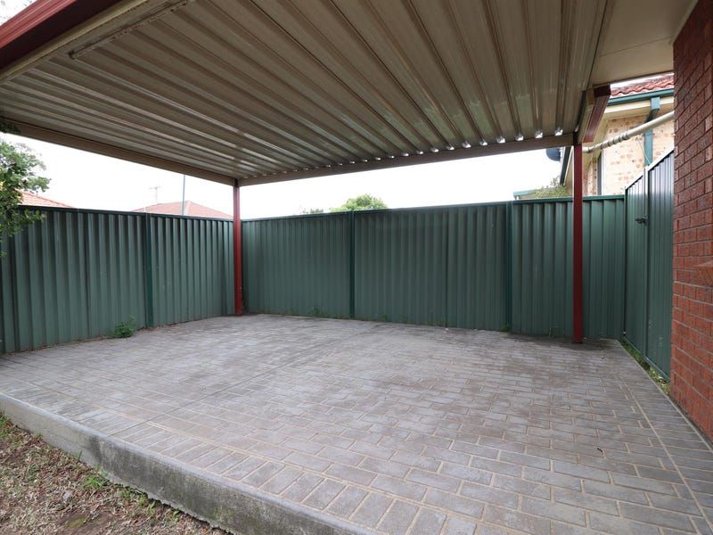 10 / 17 Poplar Crescent, Bradbury
