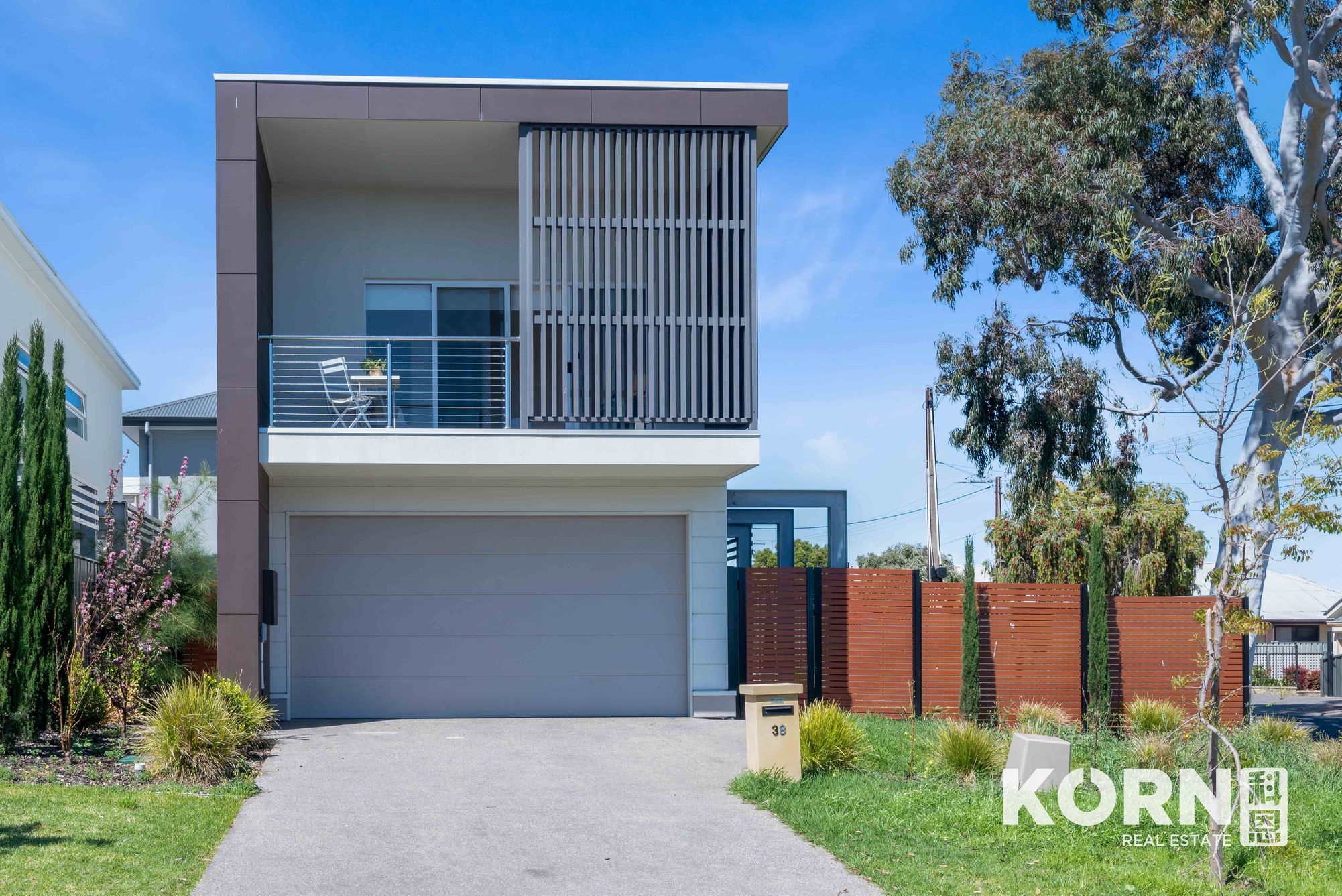 38 Woodley Avenue, Newton