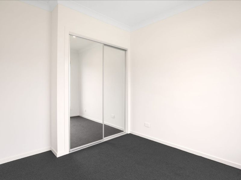 33 Parade Road, Leppington