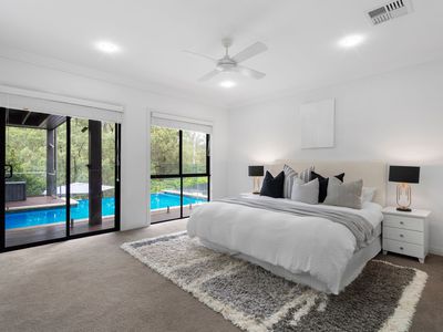 6 Scenery Court, Brookwater