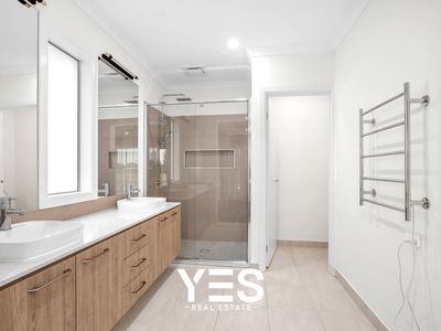 27 Fairweather Street, Clyde