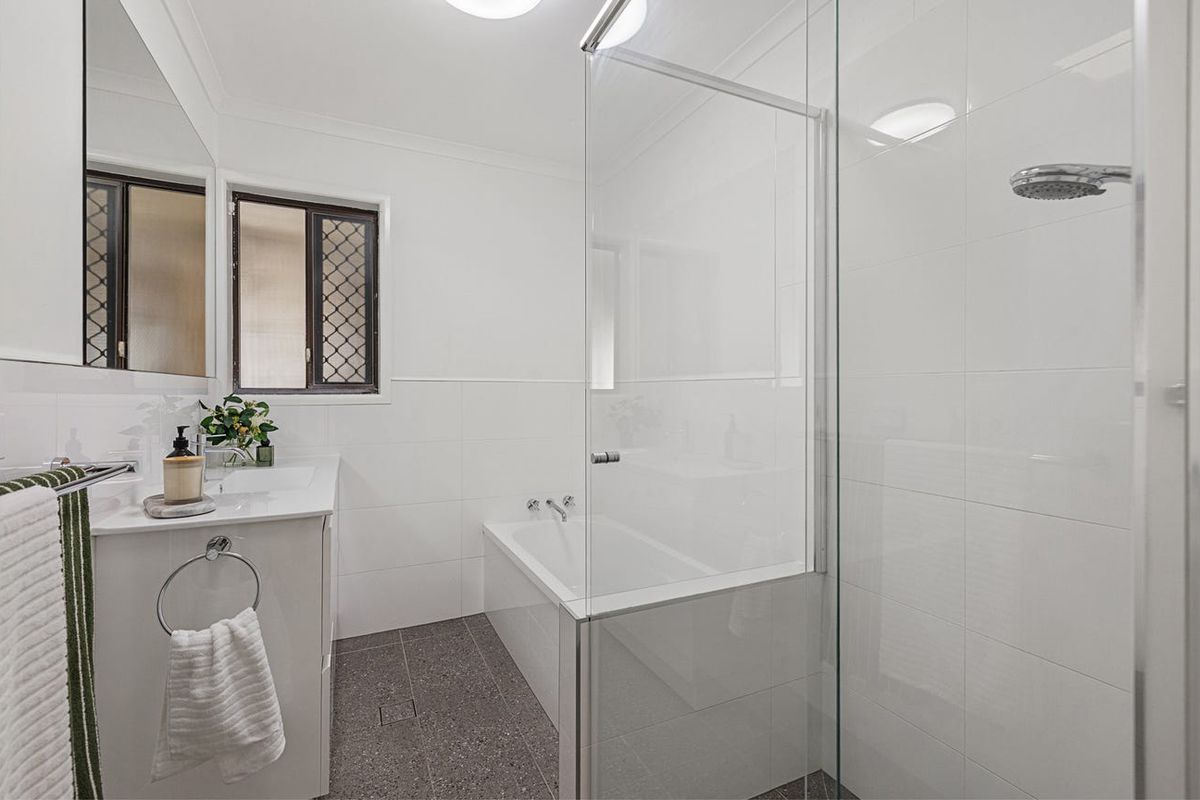 12 Valantine Road, Birkdale