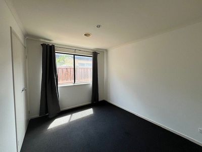 28 Edgevale Way, Tarneit