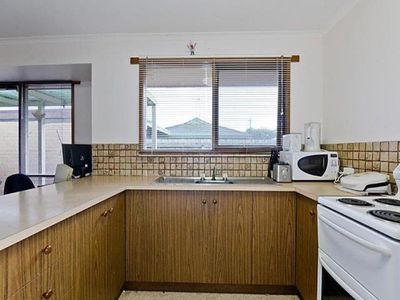 1 / 115 Bellarine Hwy, Newcomb